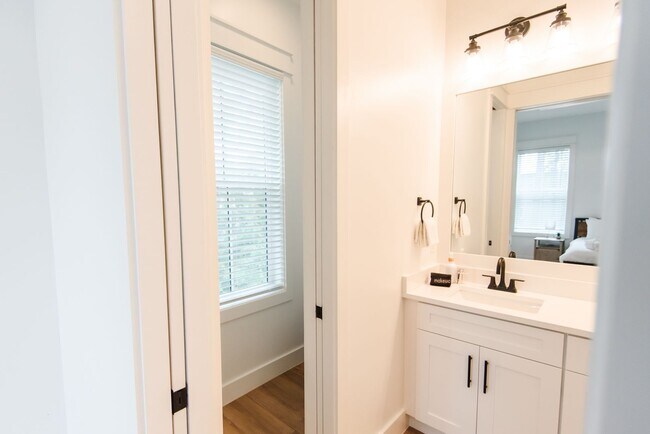 Building Photo - Elegant 4-Bedroom Home in Lakeside at Blue...