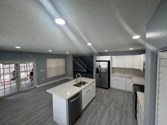 Building Photo - 15320 SW 47th St