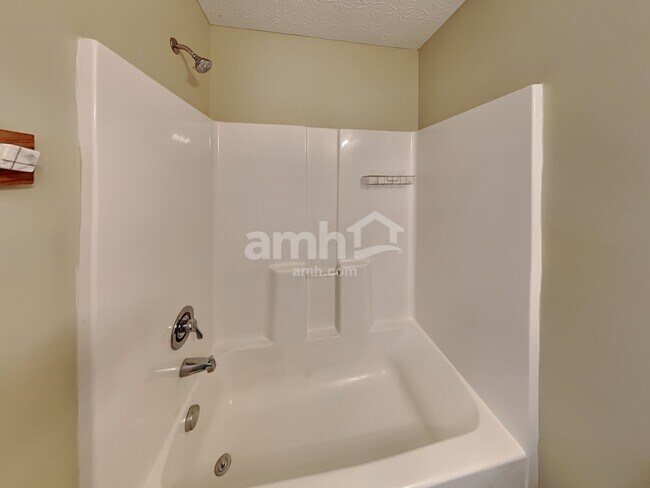 Building Photo - 128 Andiron Drive