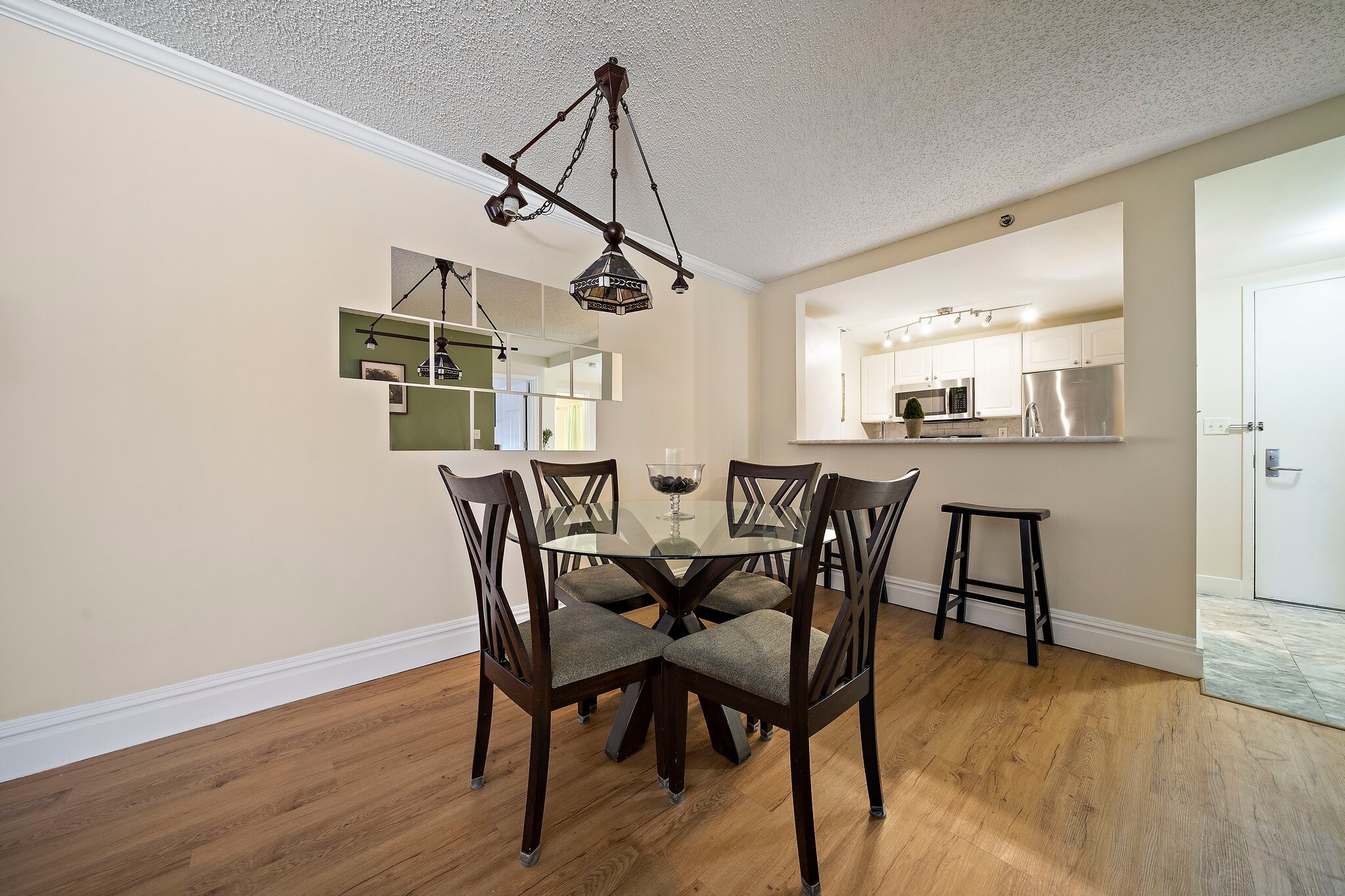 Building Photo - 15 North Beacon St