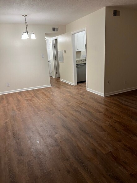 Building Photo - 116 Engleman Ave