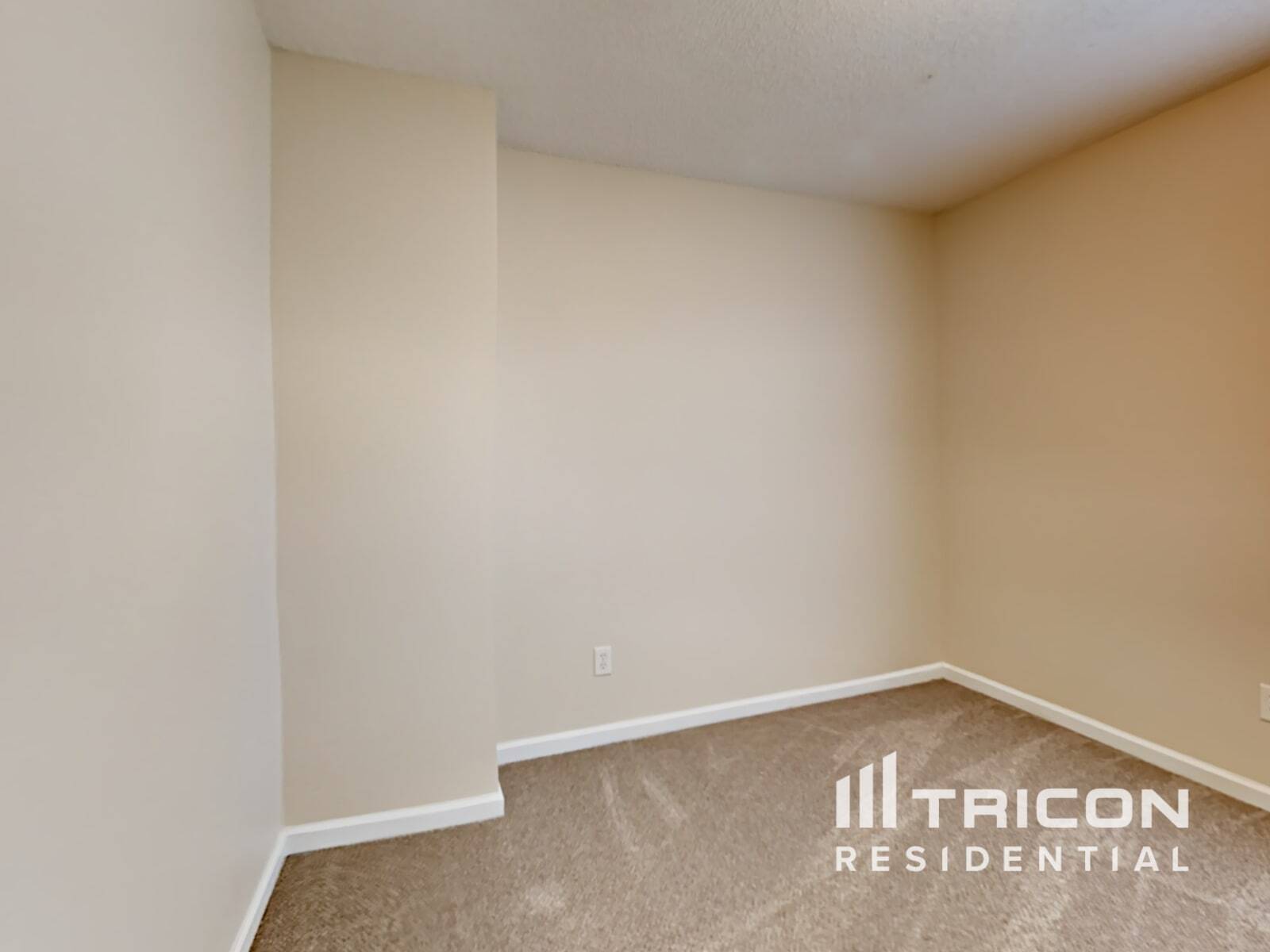 Building Photo - 616 Southern Trace Dr