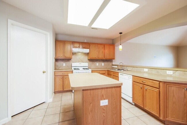 Building Photo - 5018 Jasmine Meadows Ln