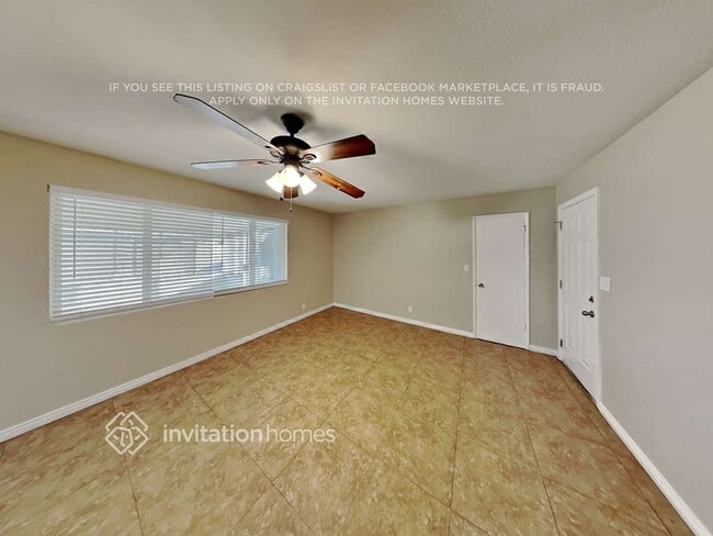 Building Photo - 1720 E Dana Ave