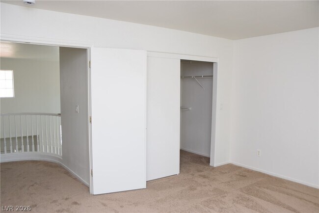 Building Photo - 9493 Grove Ridge Ave