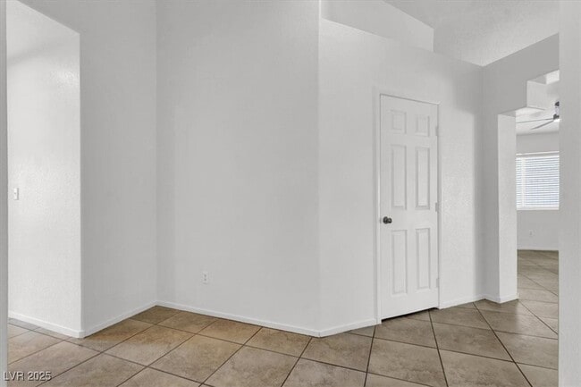 Building Photo - 9360 Leaping Lilly Ave