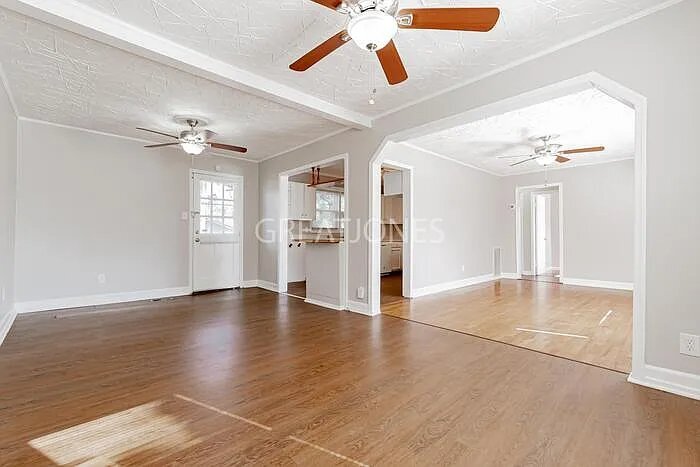 Building Photo - 2816 Friendly Ln