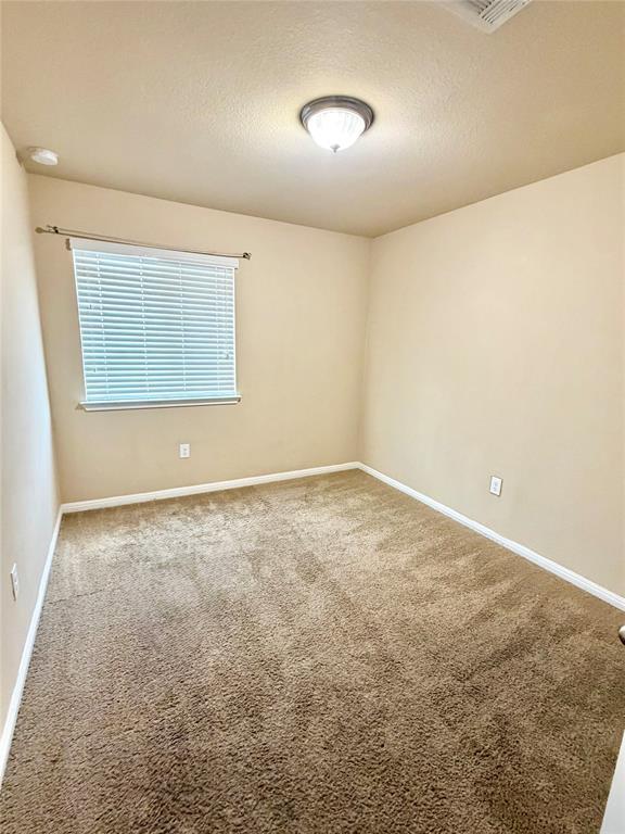 Building Photo - 601 Katmai Cir