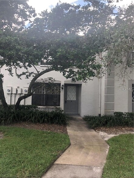 Building Photo - 803 Pine Ridge Rd