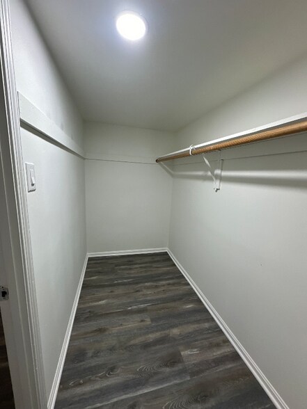 Building Photo - 430 N Armistead St