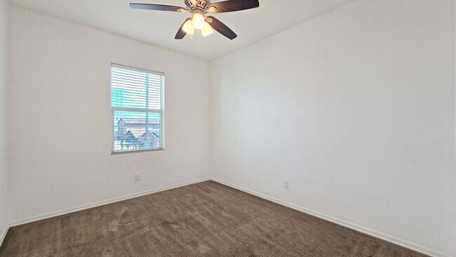 Building Photo - Blue Horizons community near Goodyear!