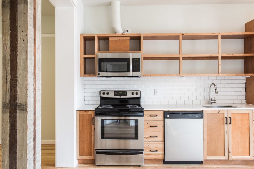 Fairmount Apartments 1920 NW 26th Ave Portland OR 97210 Apartment