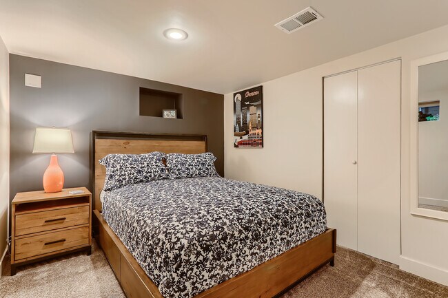 Building Photo - 1477 St Paul St