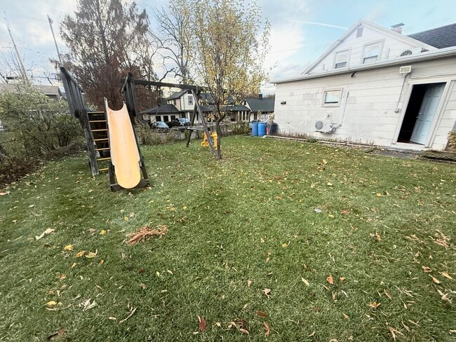 Building Photo - Seneca Turnpike East 220/222