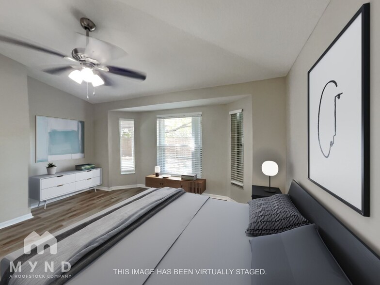 Building Photo - 18012 Birdwater Dr