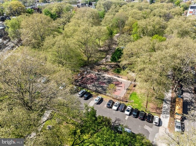 Building Photo - 1256 S 45th St