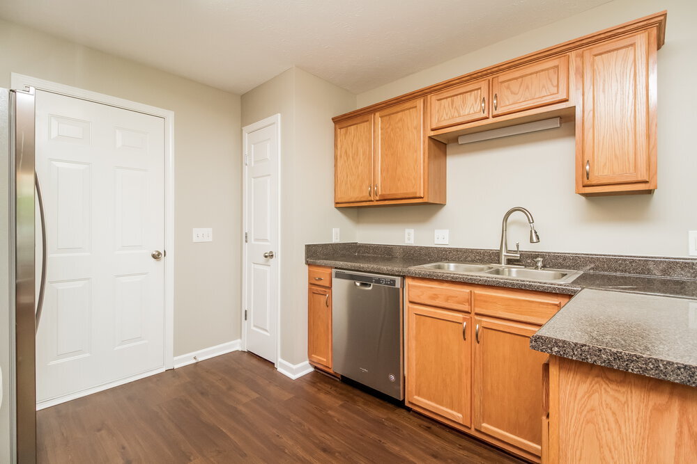Building Photo - 1609 London Gardens Ct