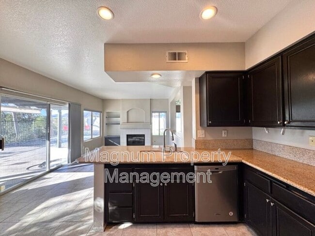 Building Photo - 40085 Temecky Way