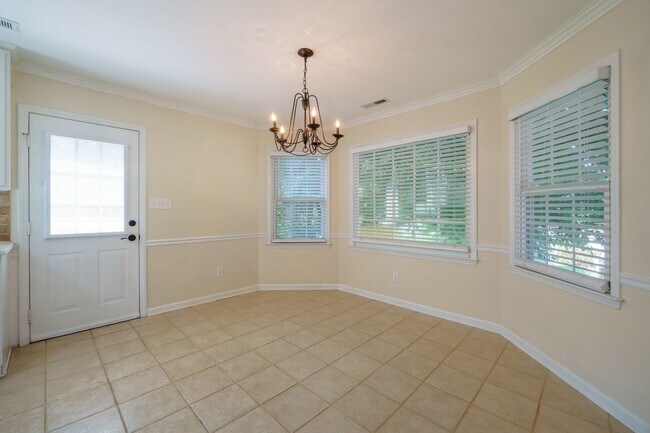 Building Photo - 5142 Blackberry Ln