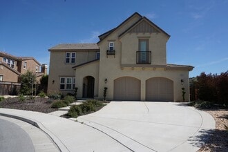 Building Photo - 18261 Bautista Cir