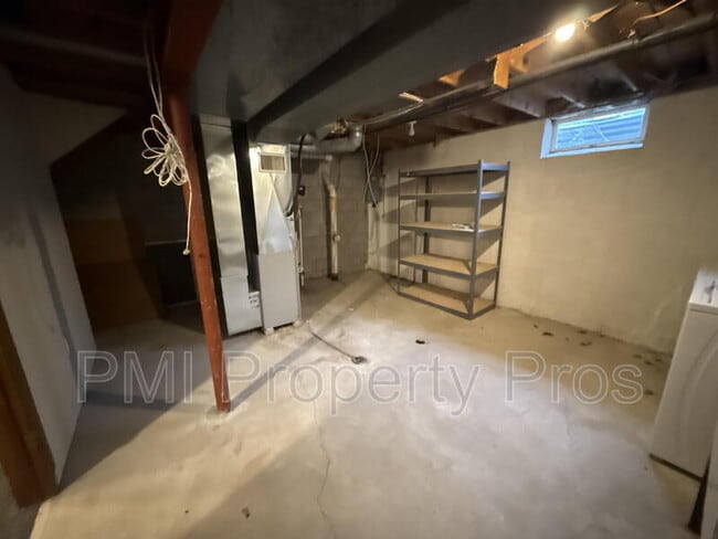 Building Photo - 8150 S 88th St