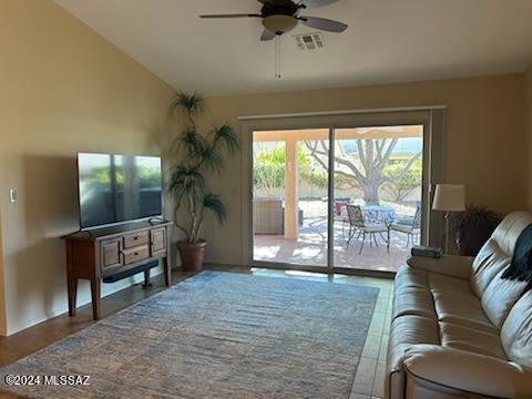 Building Photo - 38135 S Rolling Hills Dr