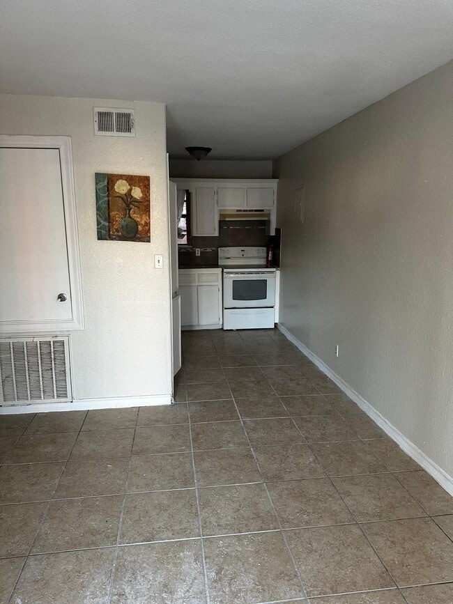 Building Photo - 444 Galveston Rd