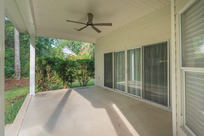 Building Photo - 3169 Glenview Dr
