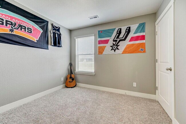 Building Photo - 10525 Castor Dr