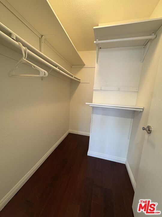Building Photo - 957 S Gramercy Dr