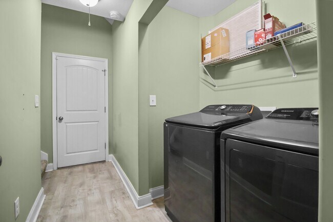 Building Photo - 128 Sycamore Hill Dr