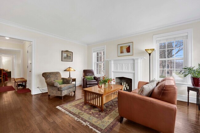 Building Photo - 554 Sheridan Square