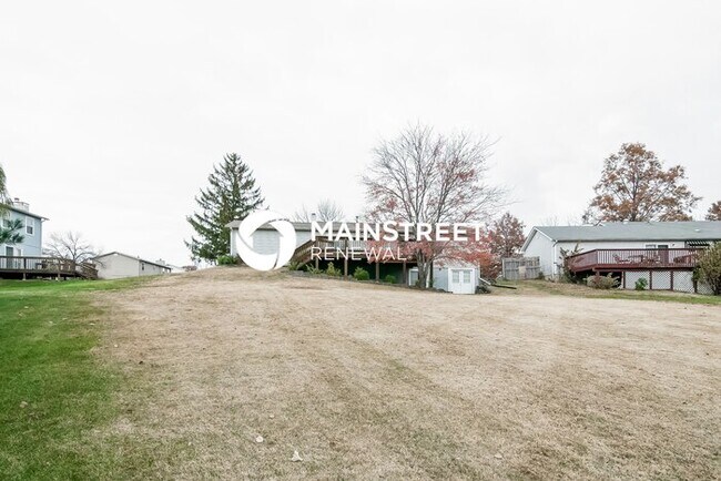 Building Photo - 3 Bedroom Pet-Friendly Home in Florissant, MO with Main Street Renewal