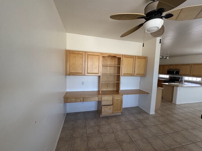 Building Photo - Estrella Mountain Ranch Overlook 3br