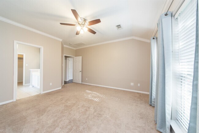 Building Photo - 3114 Glenwood Dr