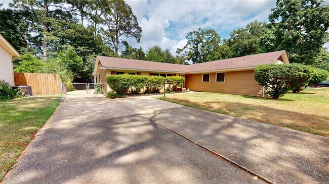 Building Photo - 3549 Mayfair Rd