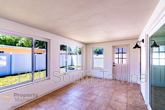 Building Photo - 12174 83rd Ave N