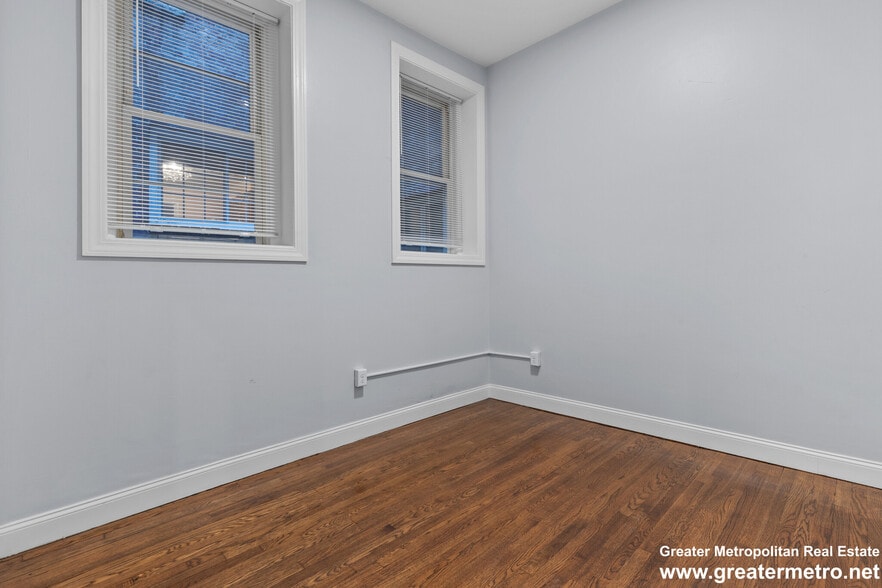Building Photo - 109 Endicott St