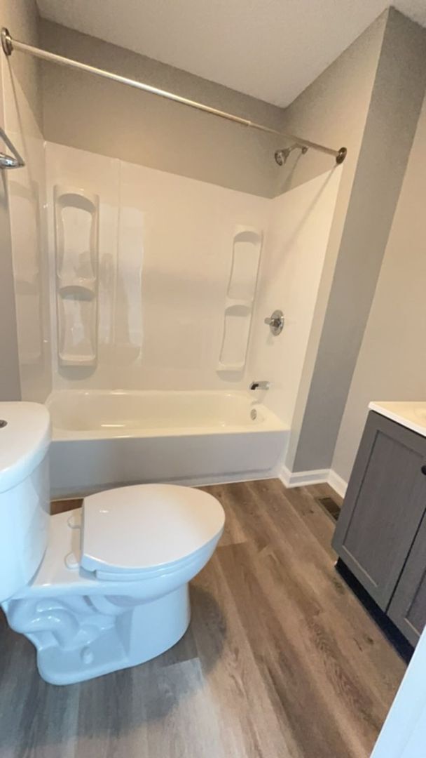 Building Photo - 1st Floor - 3 Bed 1 Bath