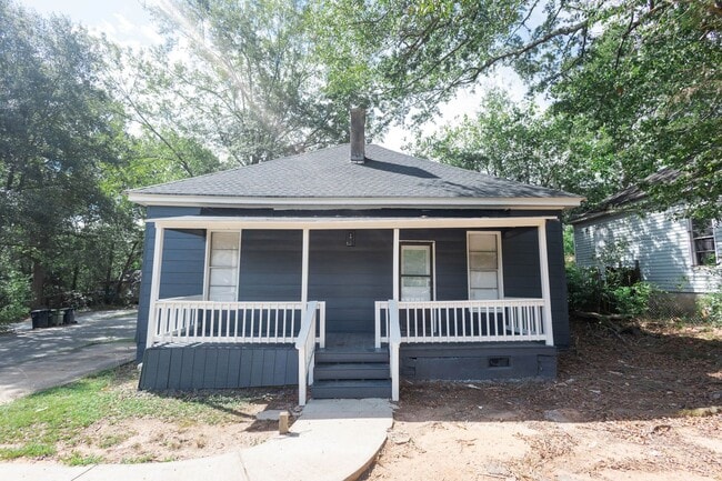 Primary Photo - 1002 W Broad St