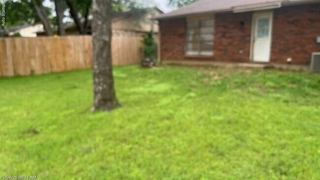 Building Photo - 800 Fort Worth St