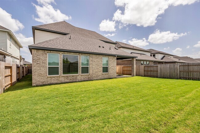 Building Photo - 17822 Carnation Gln Dr