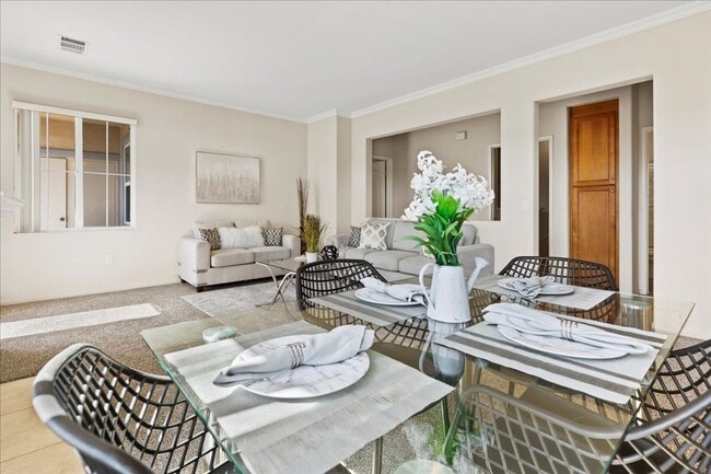 Building Photo - $3,456 - 2 Bed / 2 Bath Stunning Corner Un...