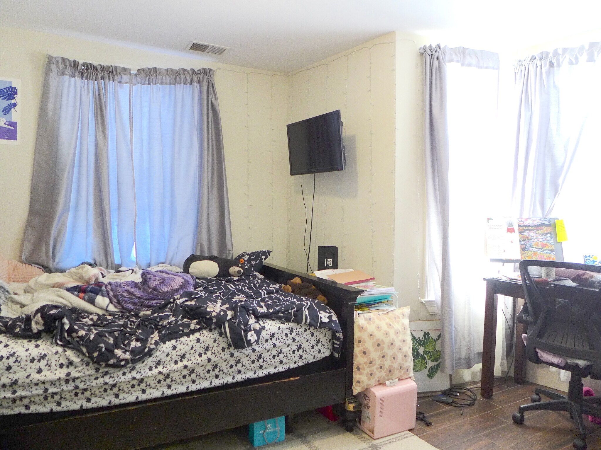 Building Photo - 130 Marcella St