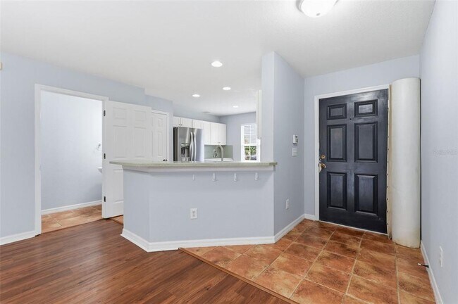 Building Photo - 2505 Harn Blvd