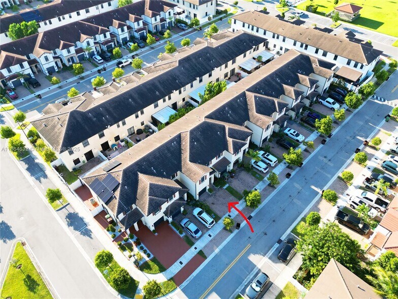 Building Photo - 10332 W 33rd Ct