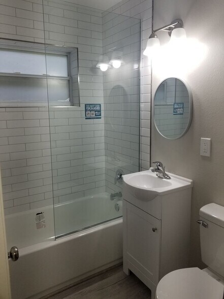 Building Photo - 2642-2648 Michigan Ave