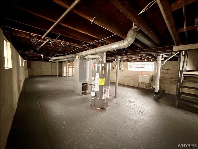 Building Photo - 35 Dorris Ave