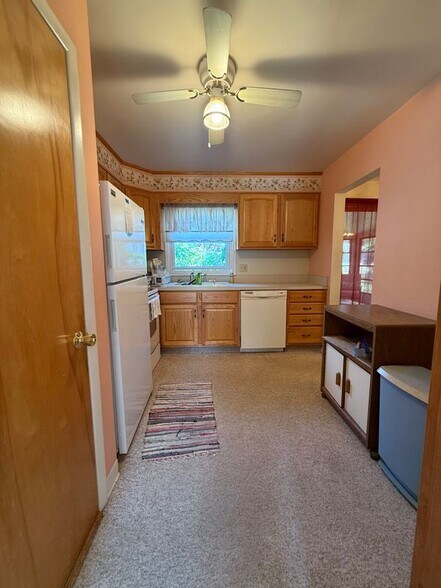 Building Photo - 222 Indiana Ave