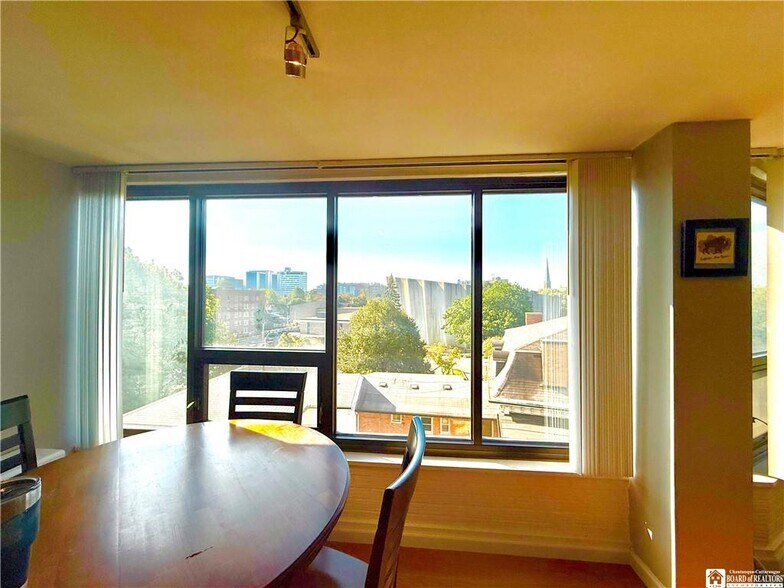 Building Photo - 849 Delaware Ave